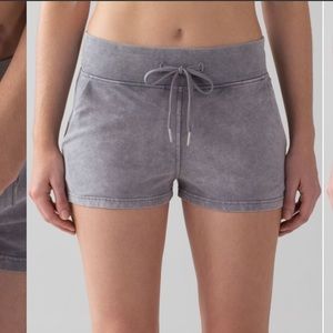 Lululemon Loop Back Short (2") size 2